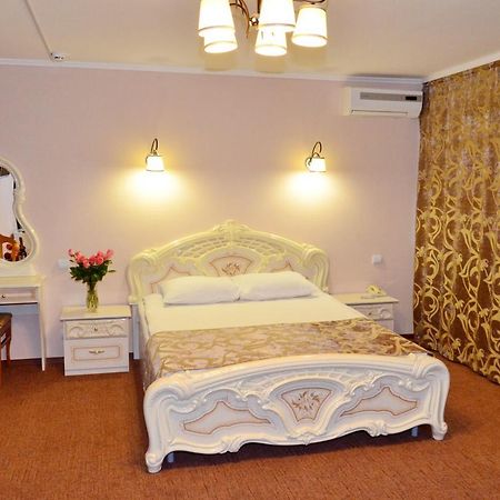 Molodezhnaya Hotel Omsk Eksteriør billede